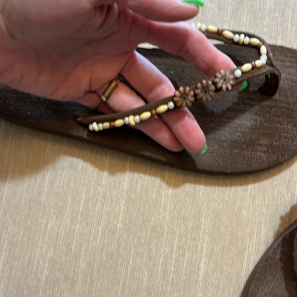 Triple T Trading flip flops chocolate brown with flower and bead design. Size 8 - Picture 10 of 12